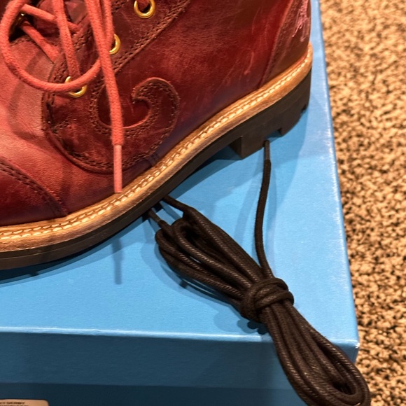 john Fluevog 7th Heaven 6 eyelet derby swirl boots burgundy size 7.5! - Picture 5 of 14